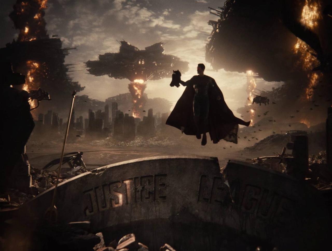 A vision of the Knightmare timeline in Zack Snyder's Justice League