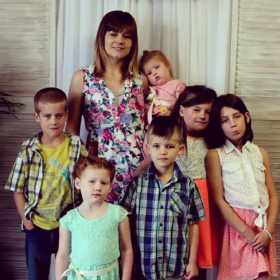 Mom of 12 Kids 'Pregnant for 17 Years' and She's Not Done Yet